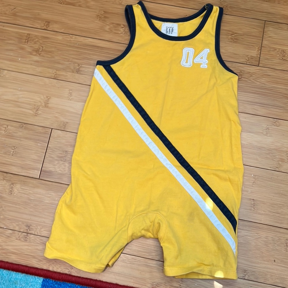 BabyGAP sleeveless romper 12-18 months